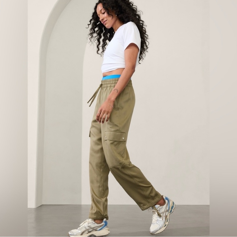 Athleta Celestial High Rise Utility Jogger Workout Cargo Pants Olive Army Green